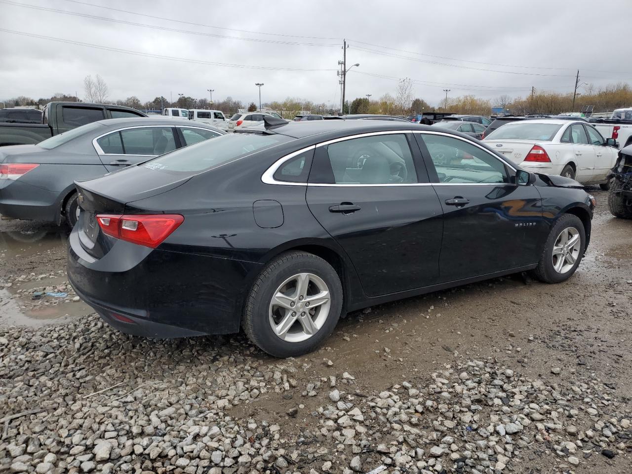 2021 Chevrolet Malibu - Image 3