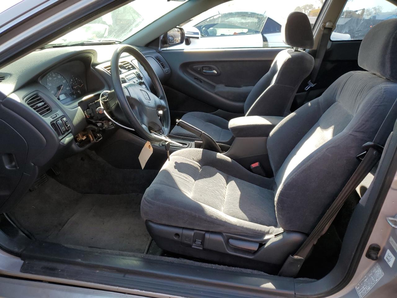 1hgcg3277ya027613 1HGCG3277YA027613 2000 Honda Accord Ex