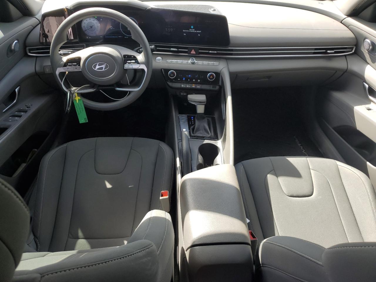 2024 Hyundai Elantra - Image 8