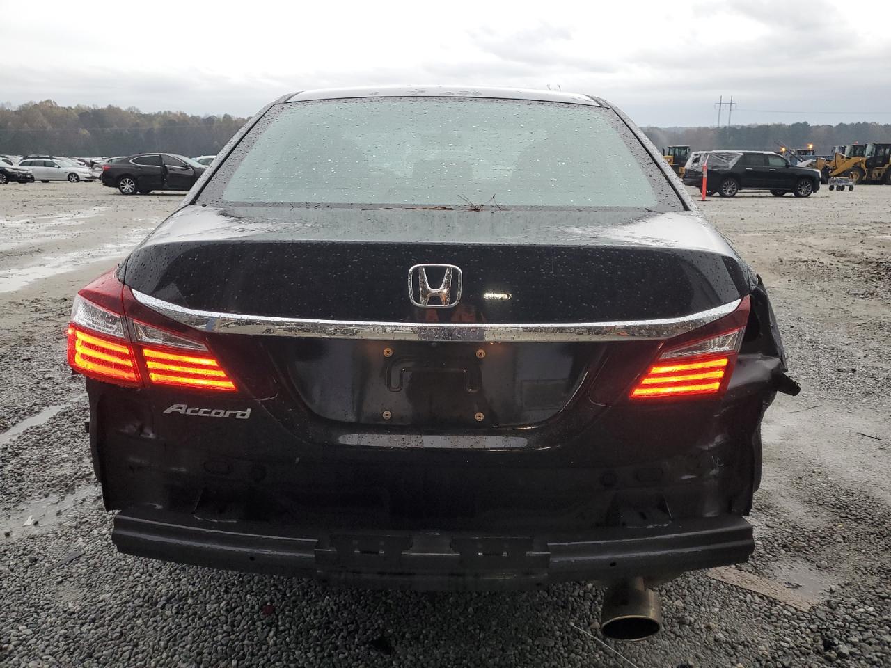 2017 Honda Accord Lx VIN: 1HGCR2F39HA208451 Lot: 81297344