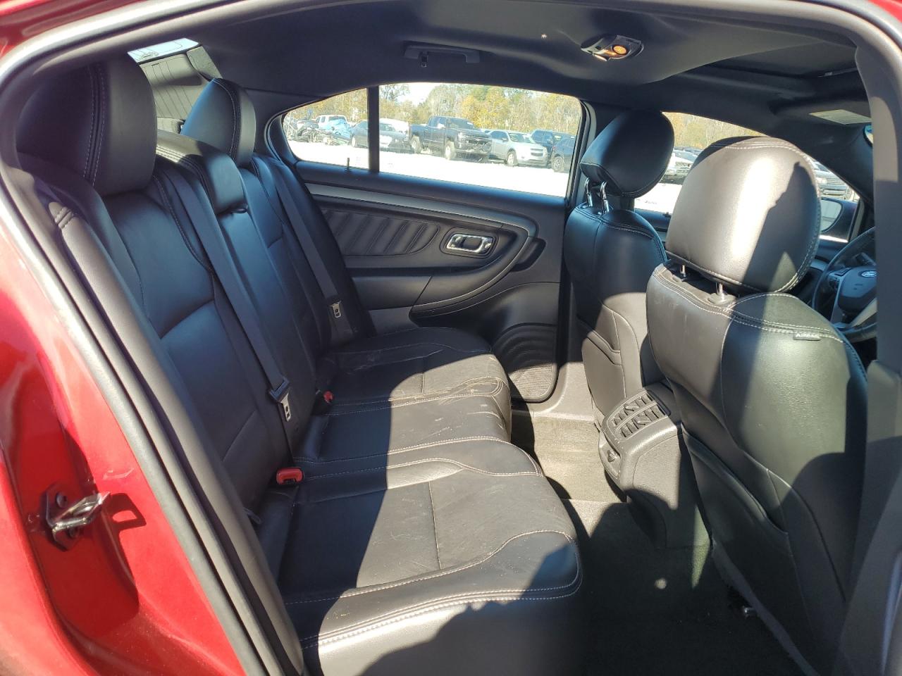 2014 Ford Taurus - Image 10