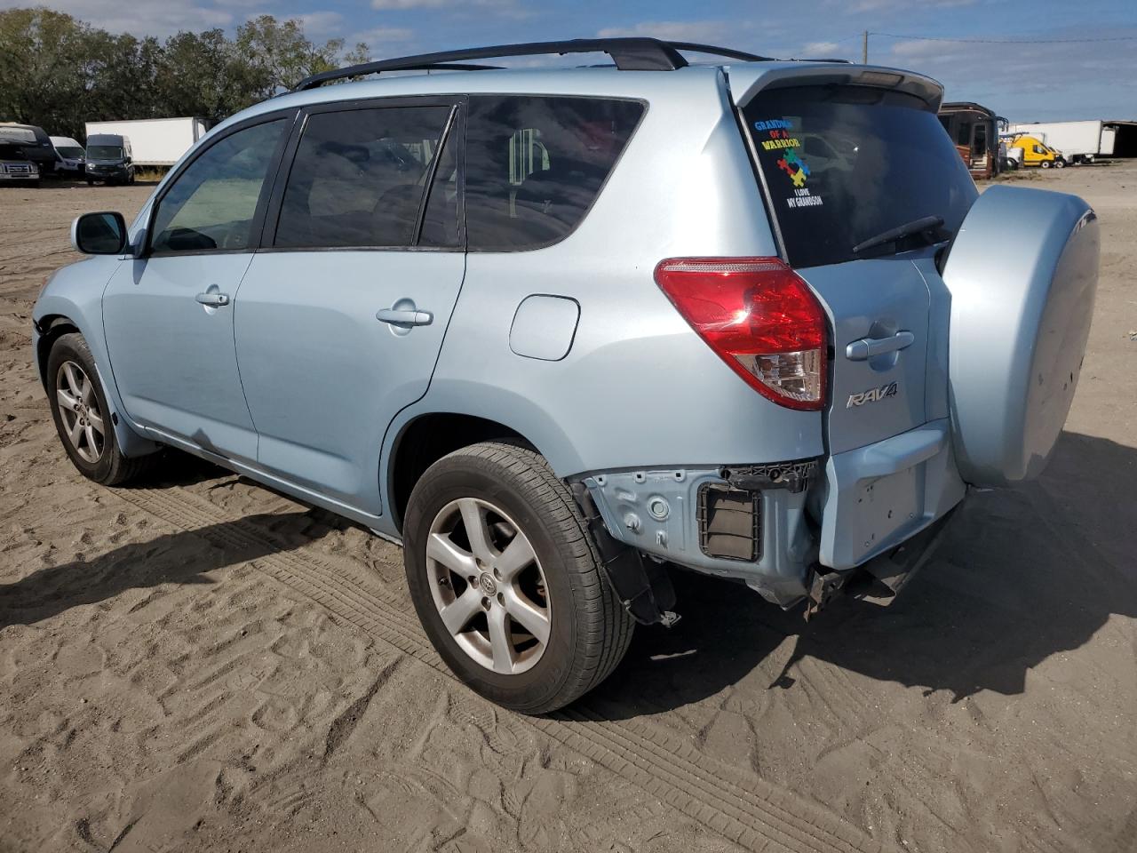 2006 Toyota RAV 4 - Image 2
