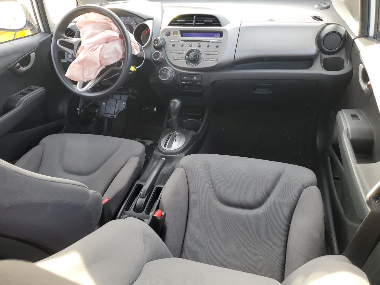 2013 Honda Fit - Image 8