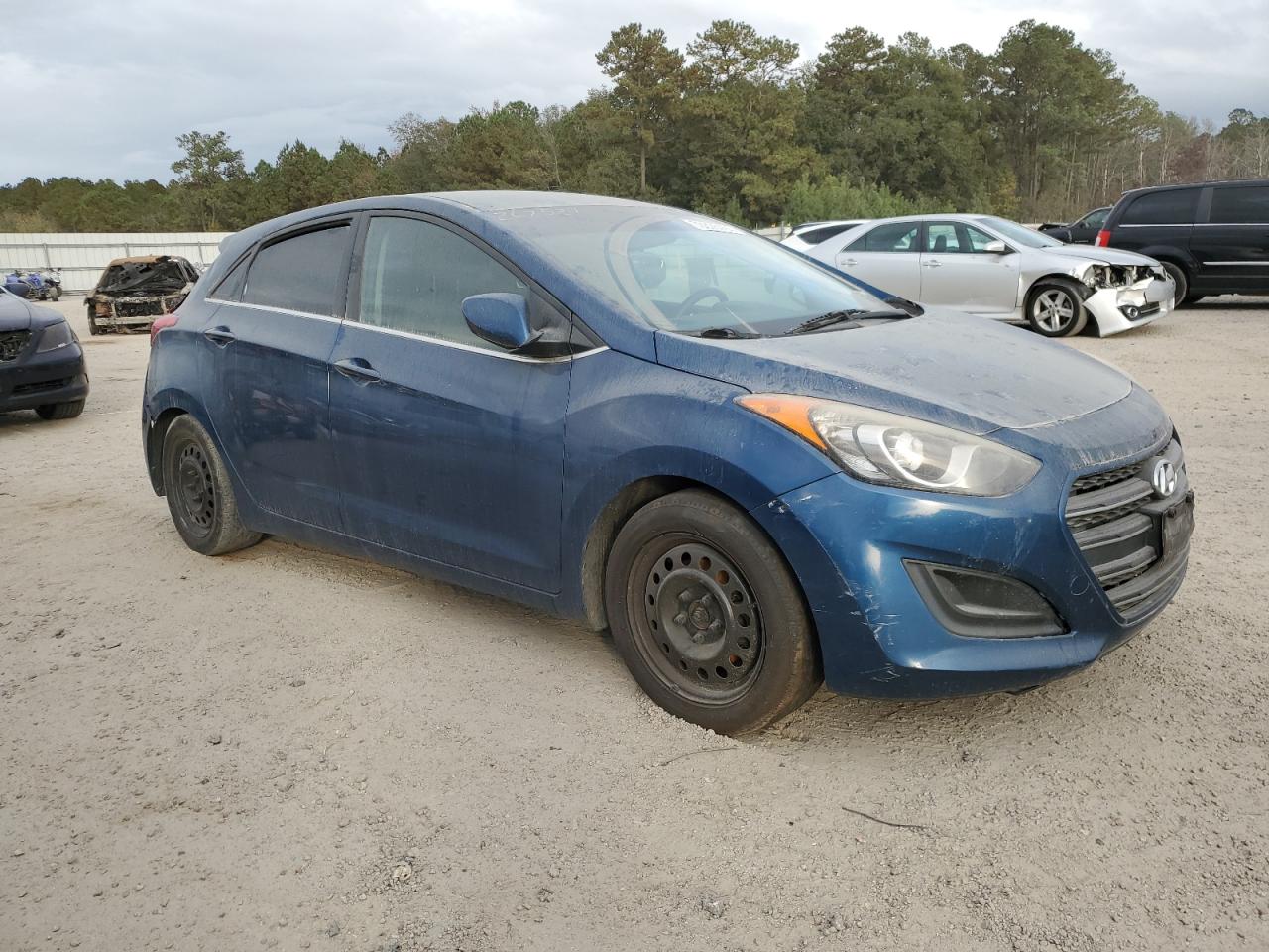 2016 Hyundai Elantra - Image 4