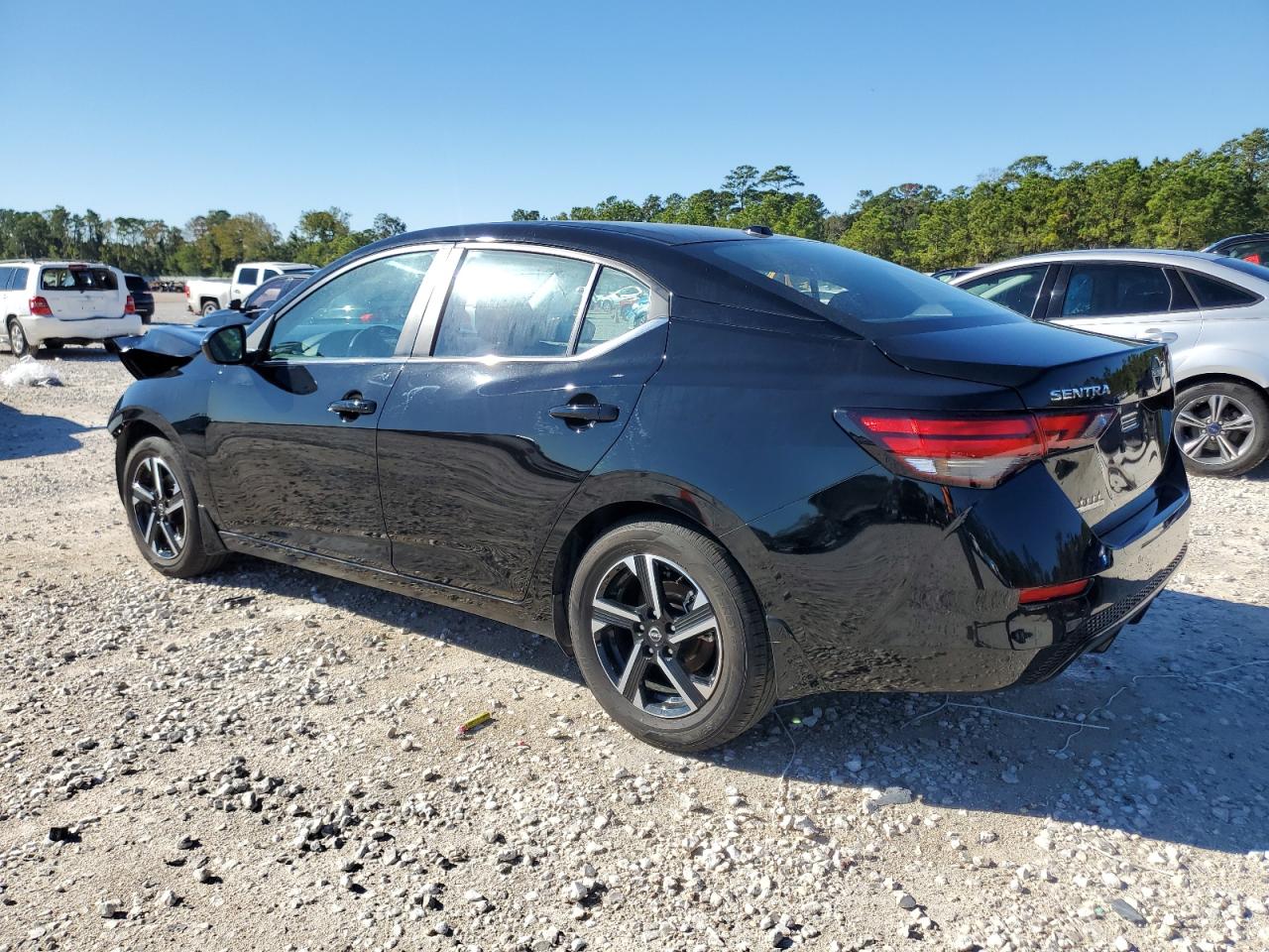 2024 Nissan Sentra - Image 2