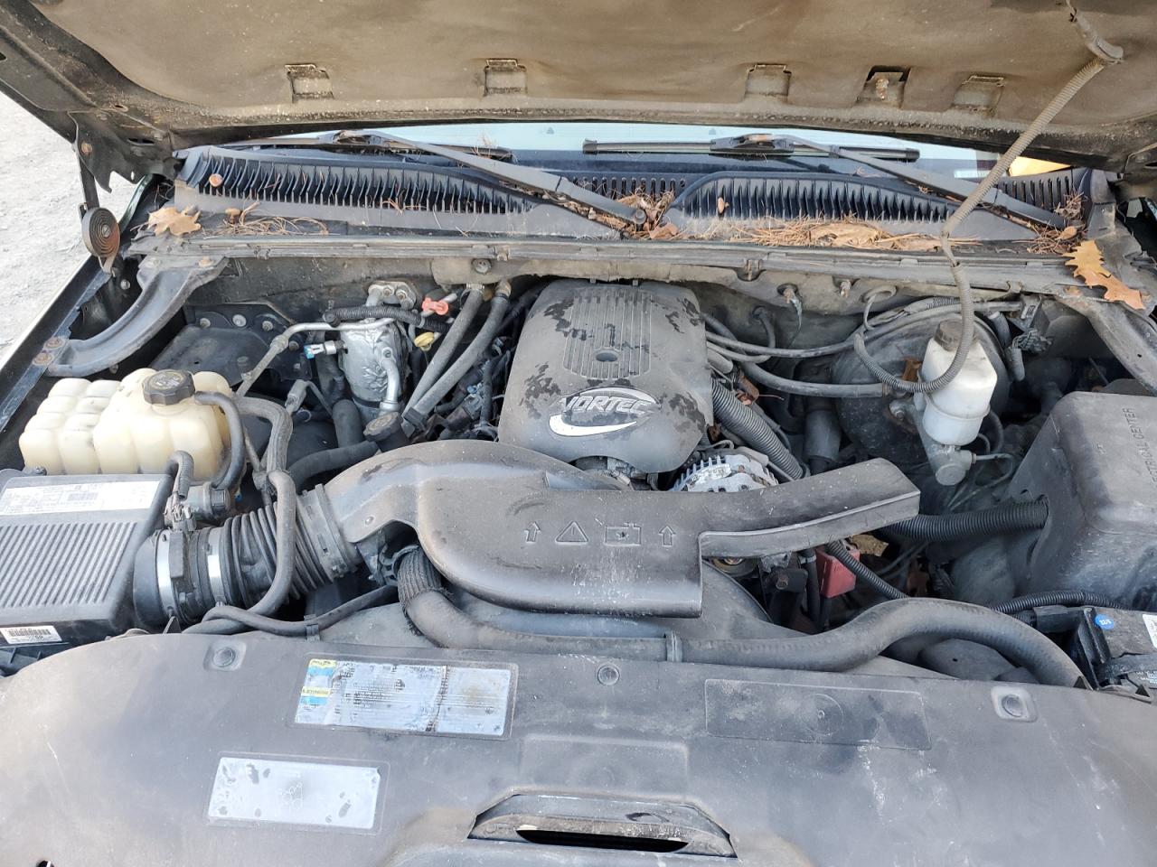 2002 Chevrolet Tahoe - Image 12