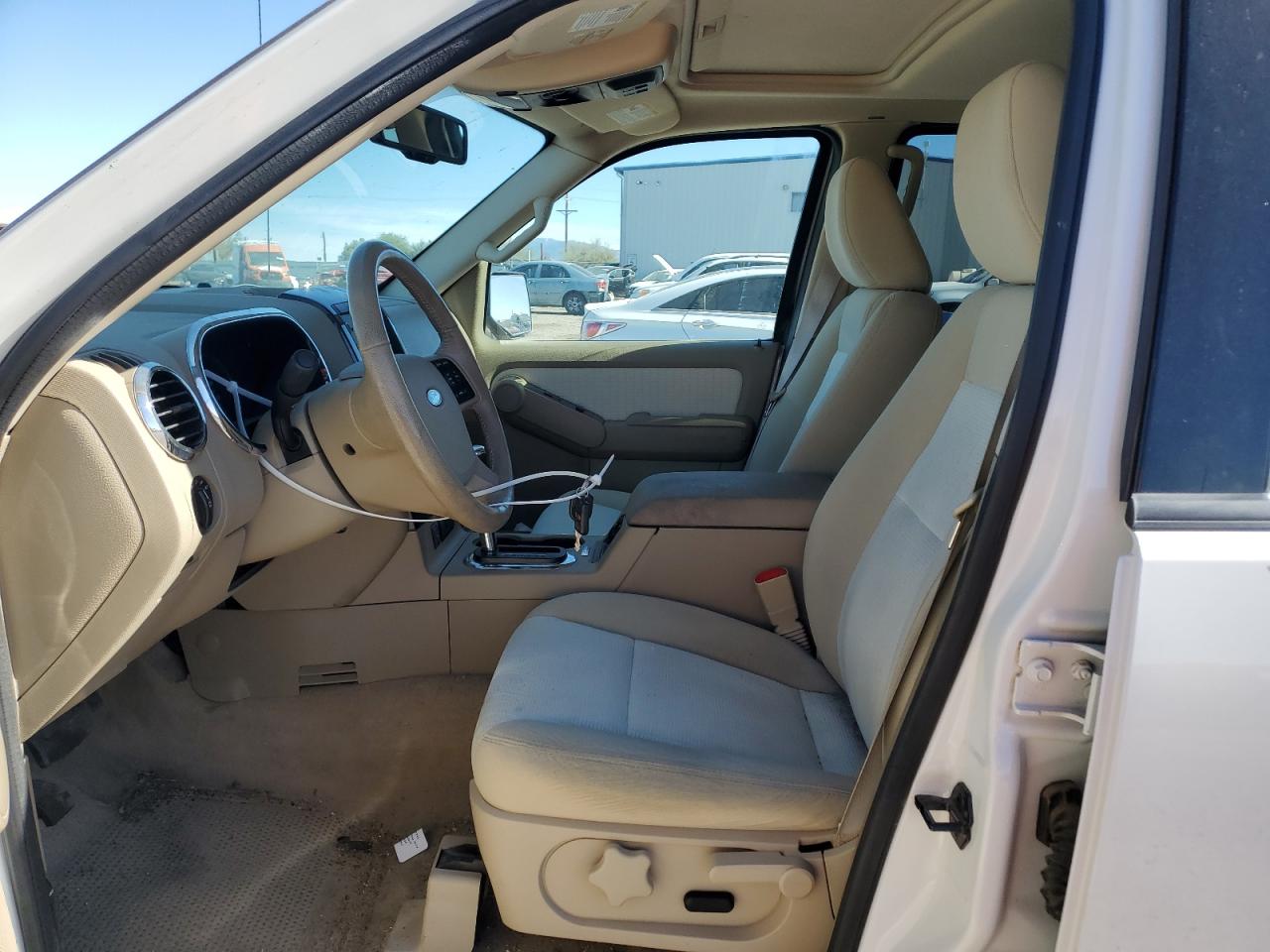 2010 Ford Explorer - Image 7
