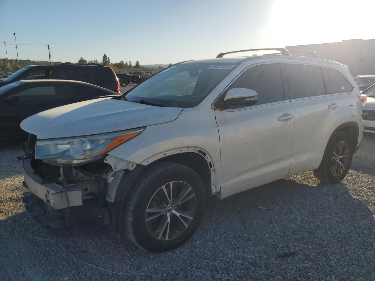 VIN 5TDKKRFH6GS144874 2016 TOYOTA HIGHLANDER no.1