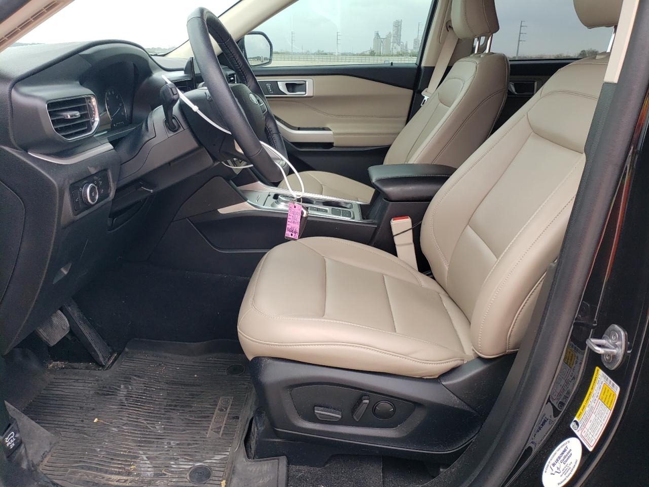 2023 Ford Explorer - Image 7