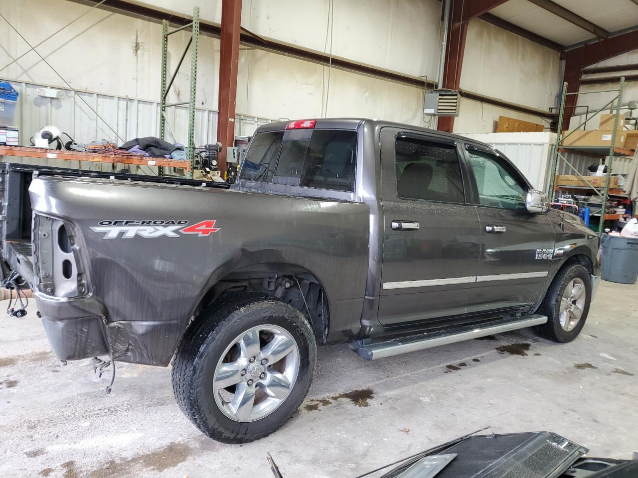 2015 RAM 1500 - Image 3