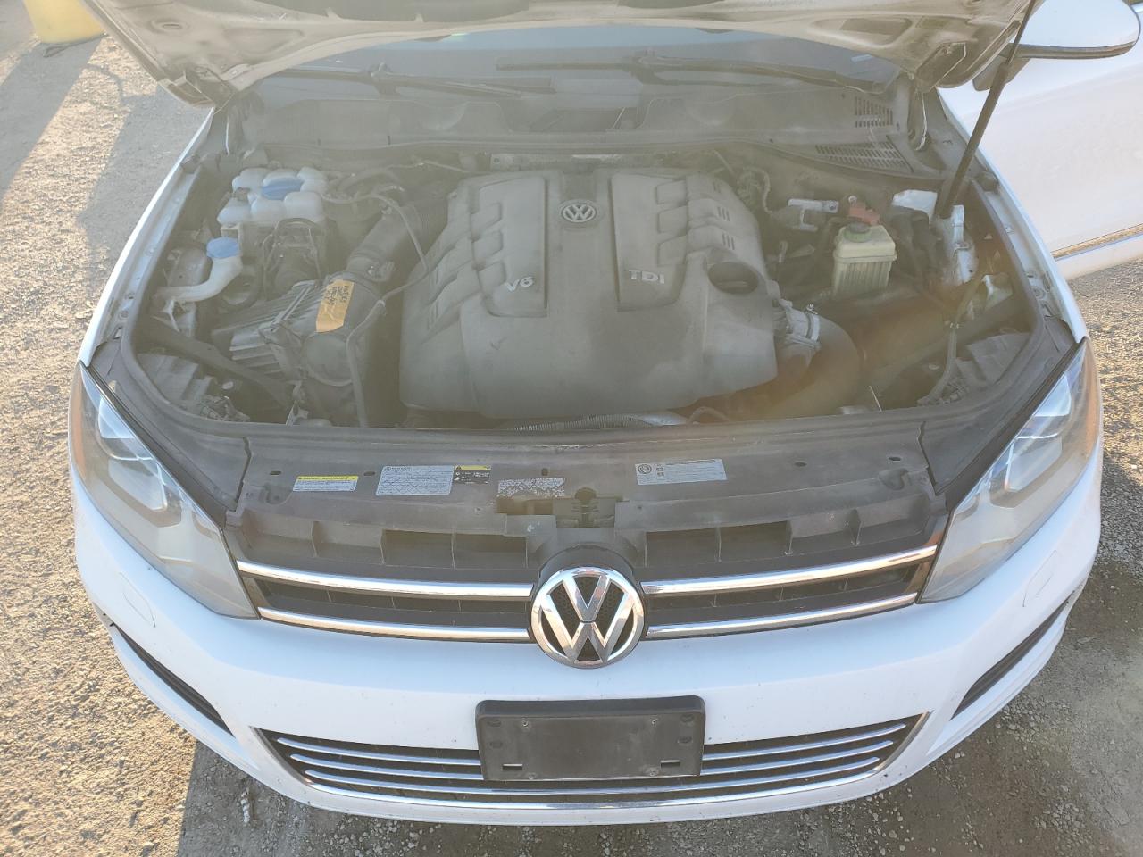 2014 Volkswagen Touareg - Image 12