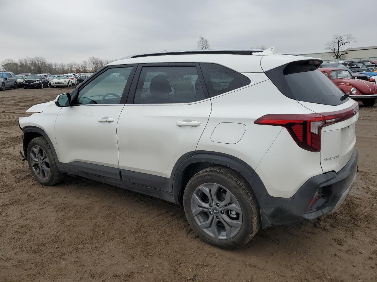 2024 Kia Seltos - Image 2
