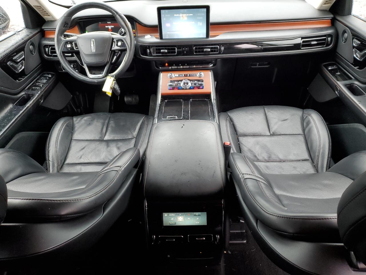 2020 Lincoln Aviator - Image 8