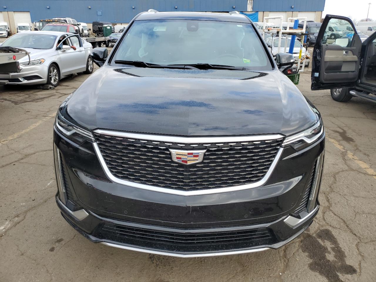 2021 Cadillac XT6 - Image 5