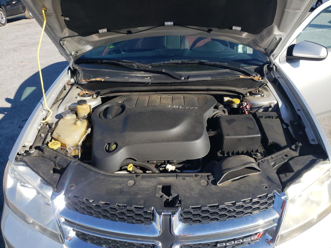 2011 Dodge Avenger - Image 12