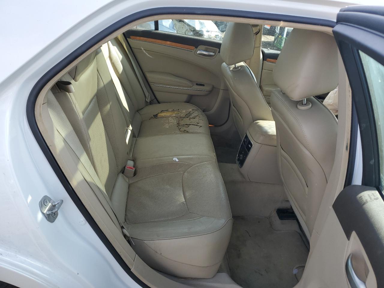 2014 Chrysler 300C VIN: 2C3CCAKG4EH352753 Lot: 78374384