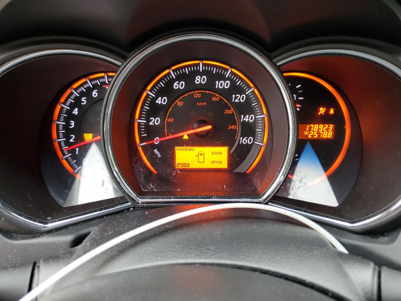 2010 Nissan Murano - Image 9