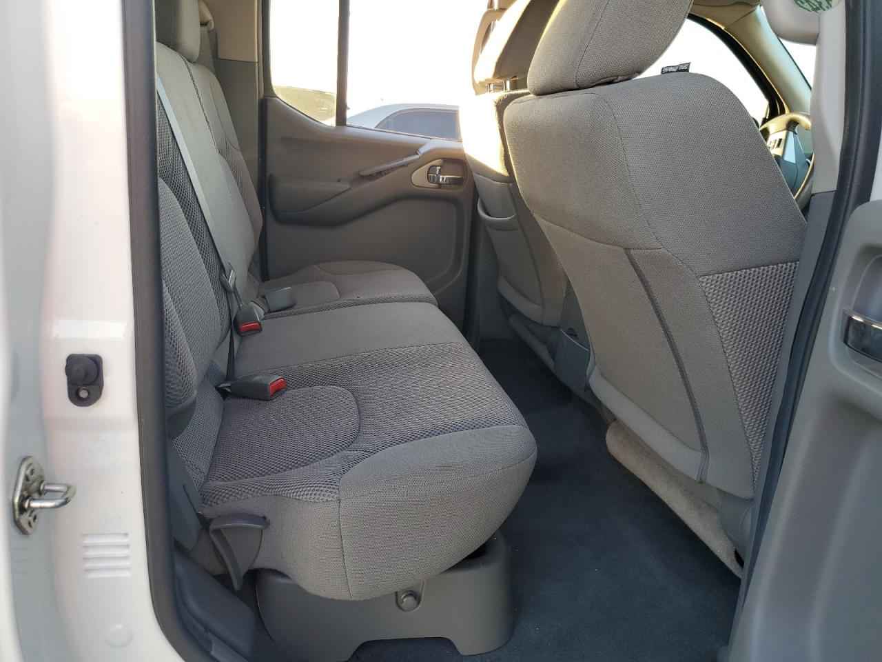 2019 Nissan Navara (Frontier) - Image 11