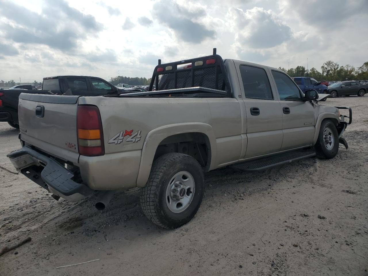 2001 GMC Sierra - Image 3
