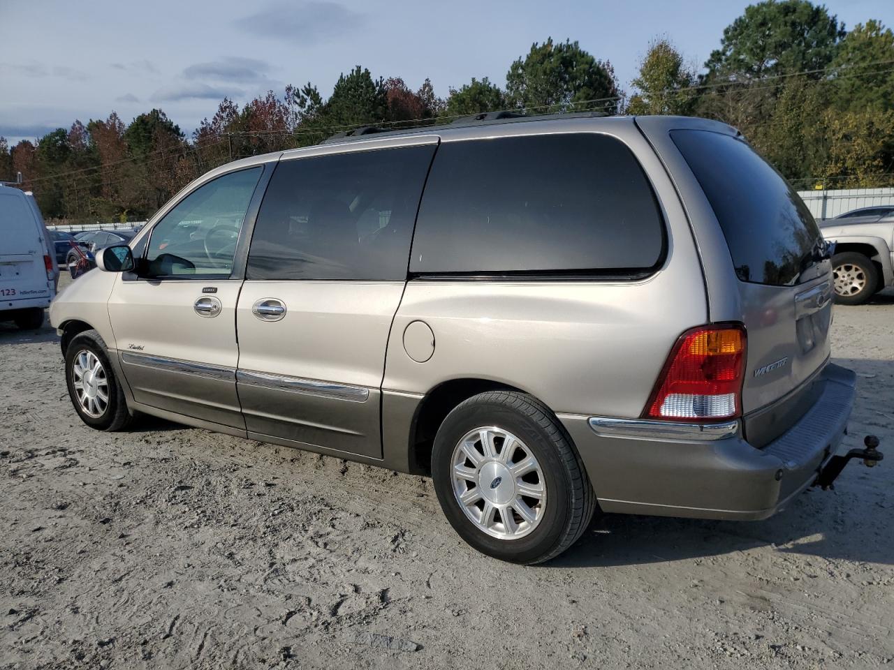 2002 Ford Windstar - Image 2