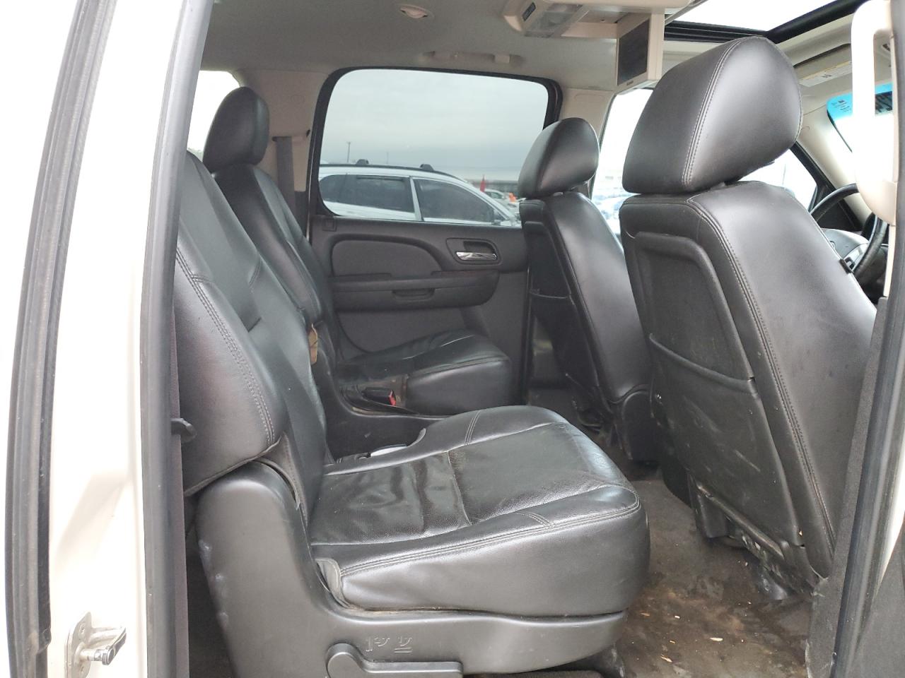 2012 Chevrolet Suburban C1500 Ltz VIN: 1GNSCKE08CR230252 Lot: 79017724