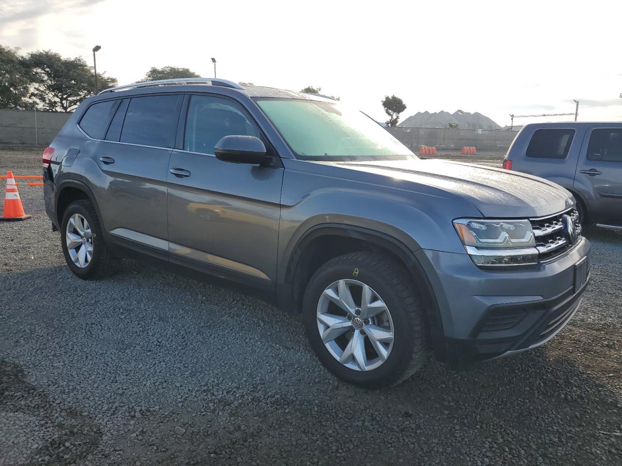 VIN 1V2GR2CAXKC582922 2019 VOLKSWAGEN ATLAS no.4