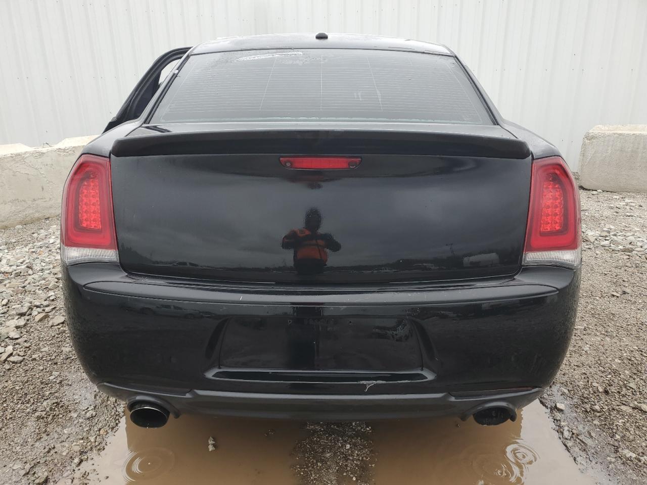 2016 Chrysler 300 - Image 6