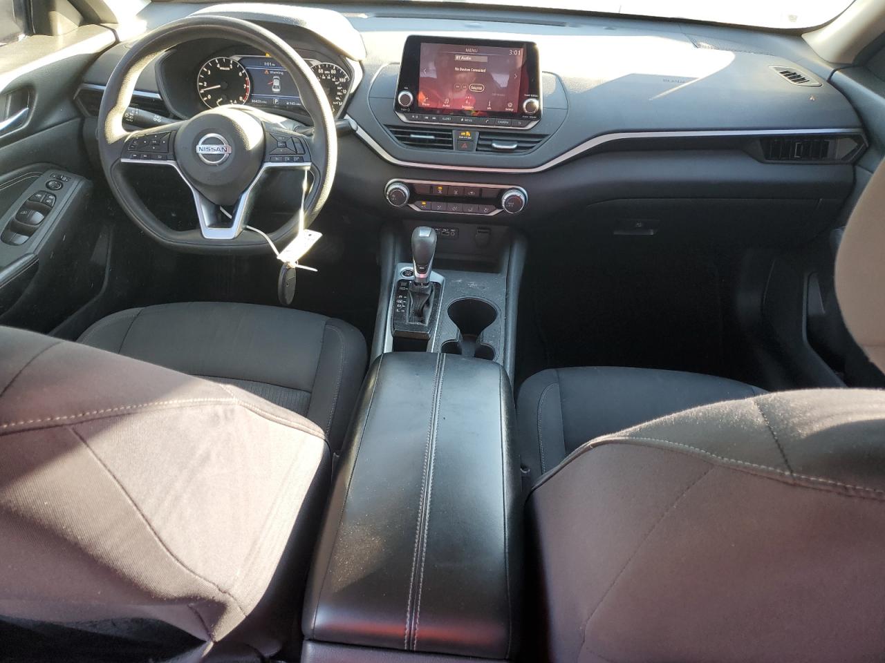 2020 Nissan Altima - Image 8
