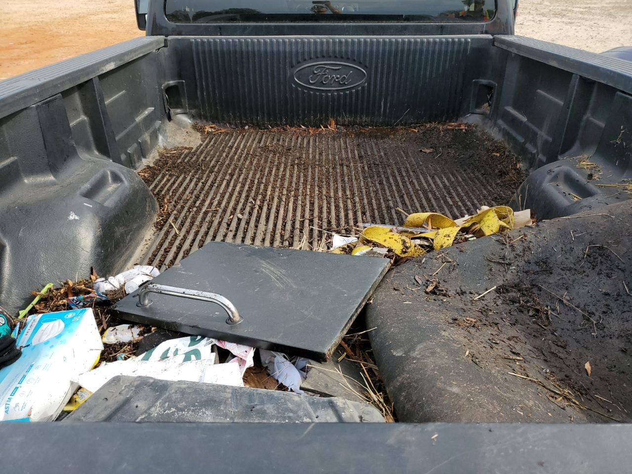 2011 Ford F350 - Image 10