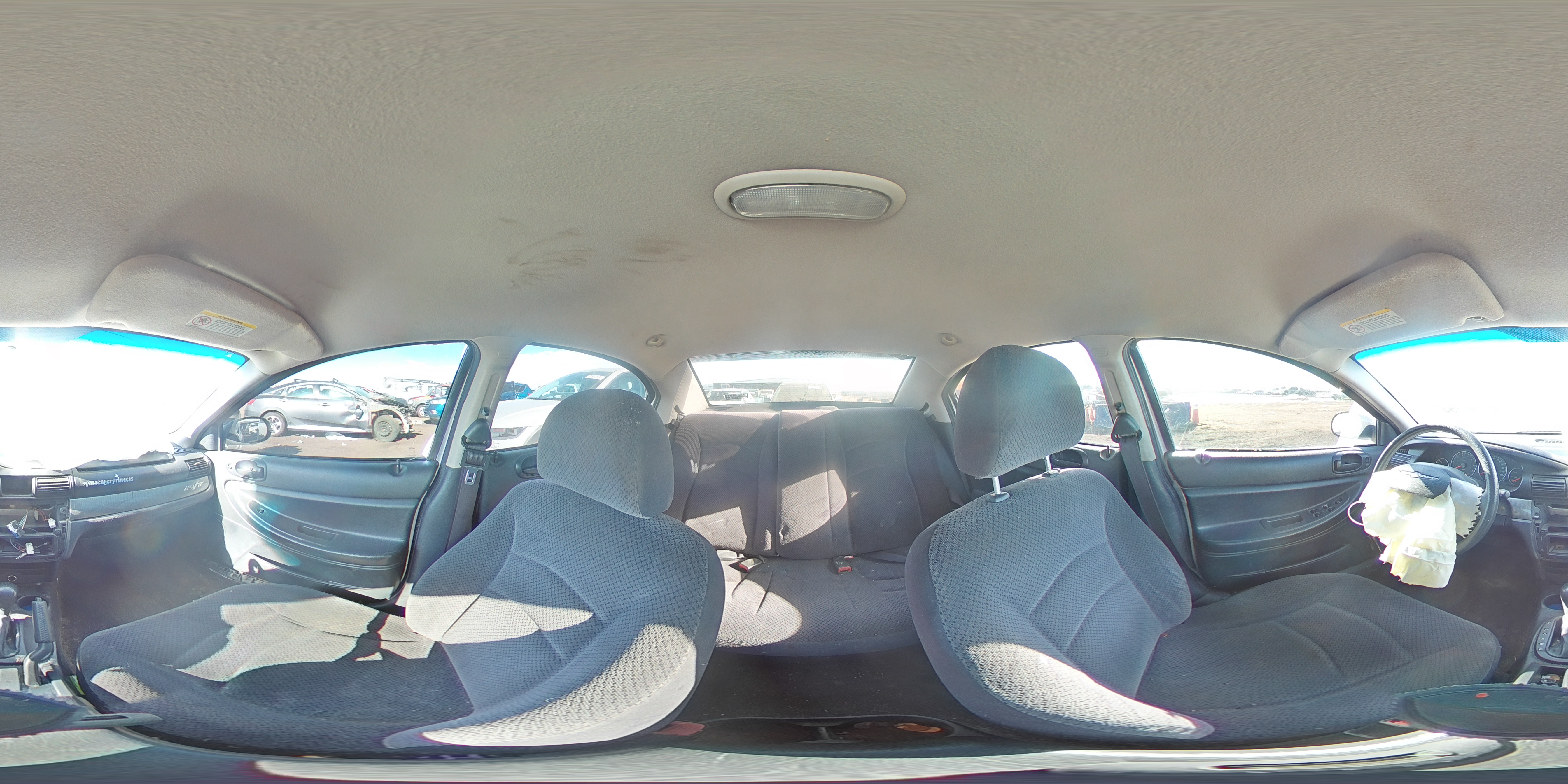 2006 Chrysler Sebring - Image 13