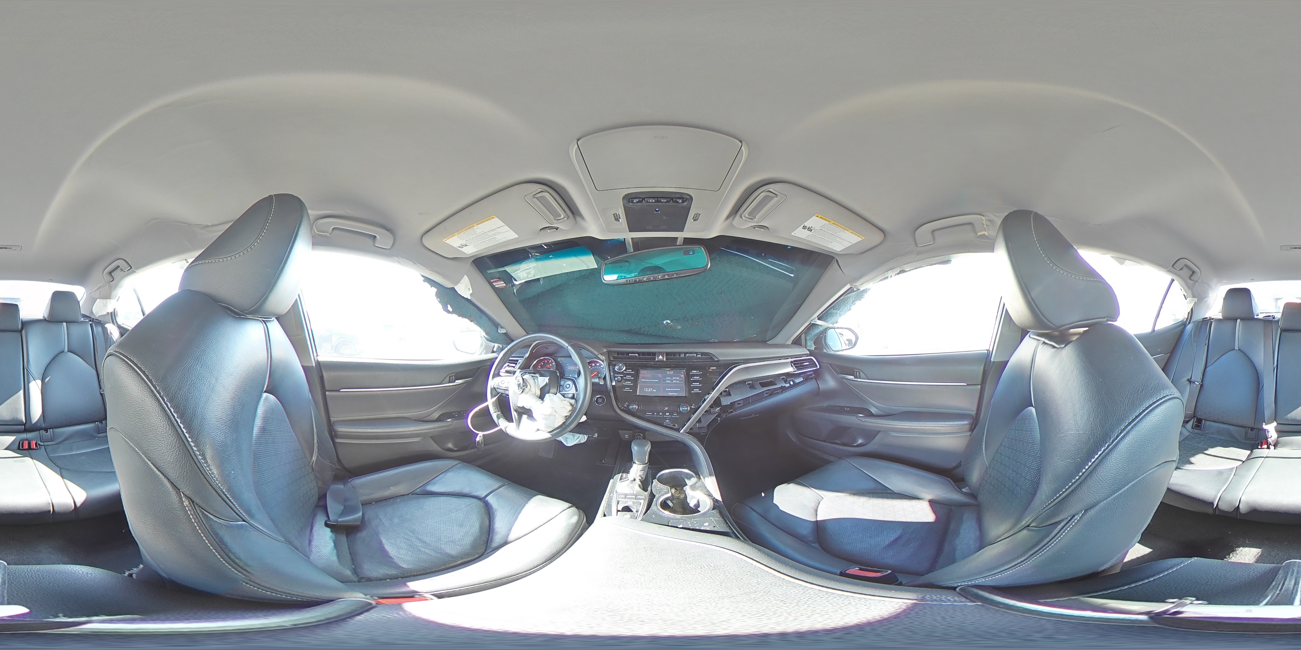 2018 Toyota Camry - Image 13