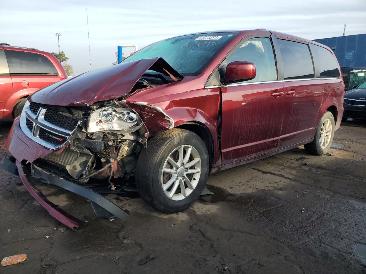 VIN 2C4RDGCG4JR258591 2018 DODGE CARAVAN no.1