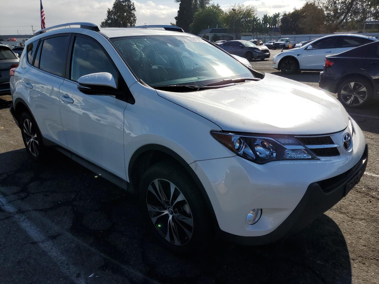 2015 Toyota RAV 4 - Image 4