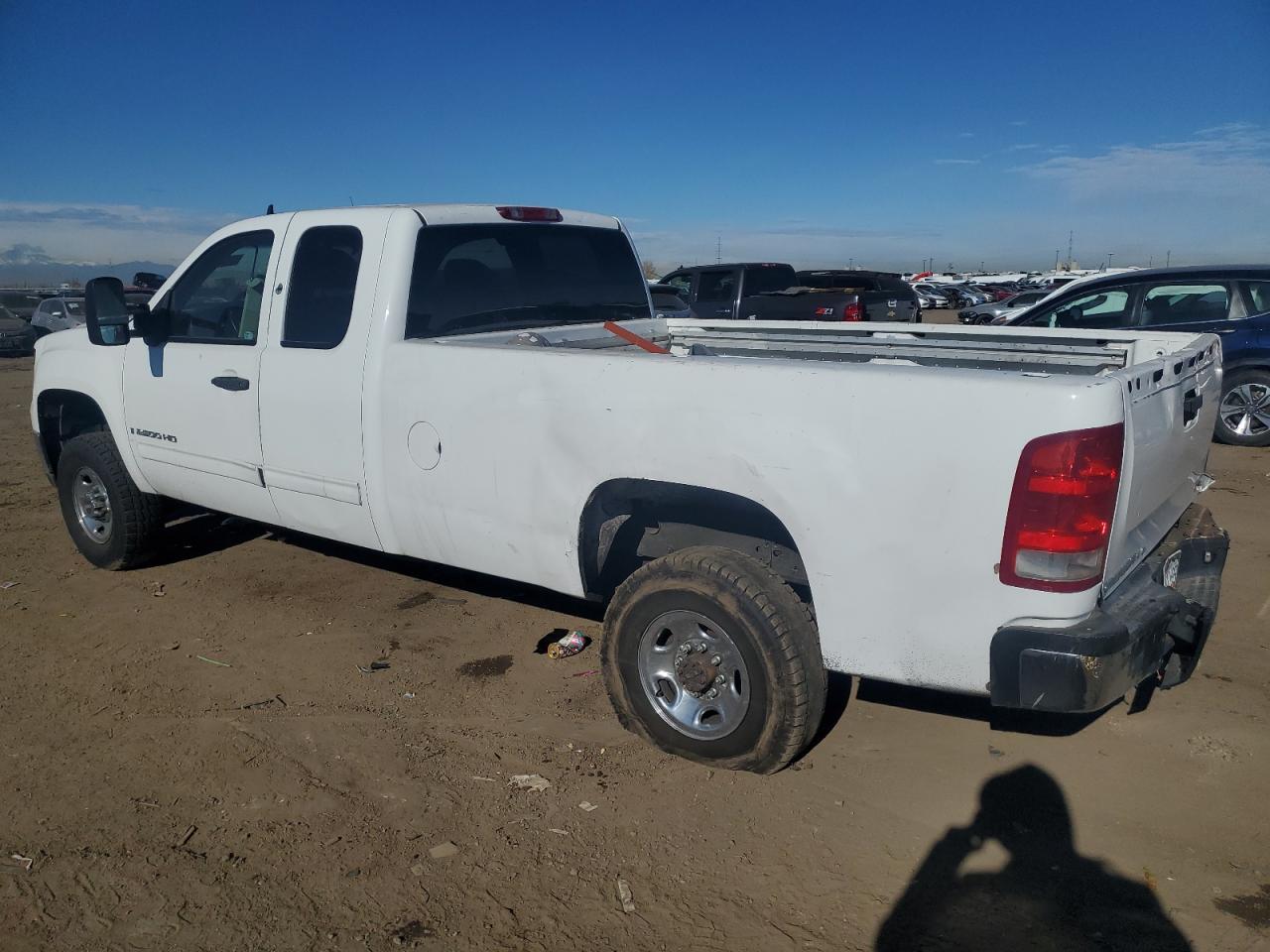 2007 GMC Sierra - Image 2