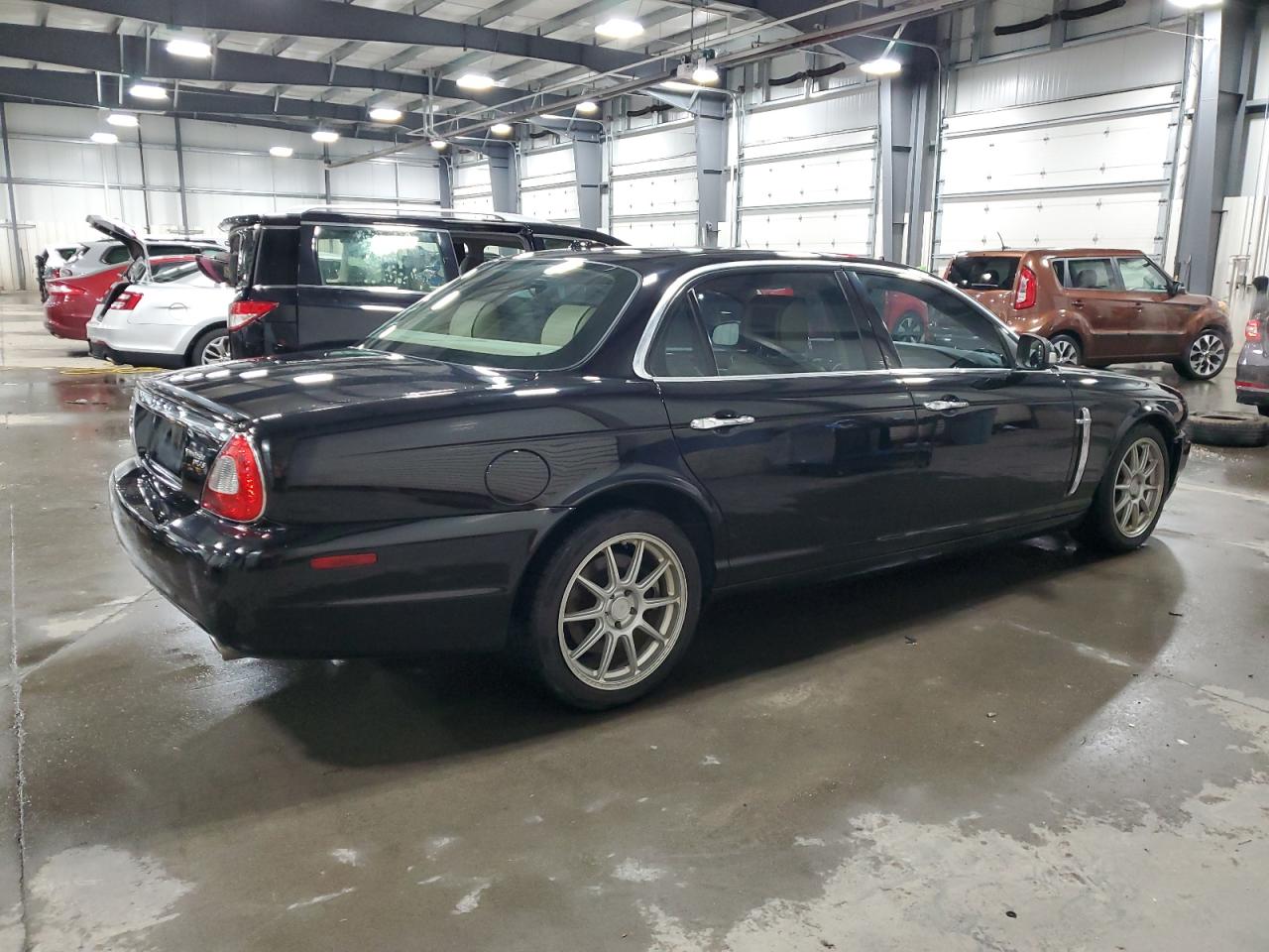 2008 Jaguar XJ - Image 3