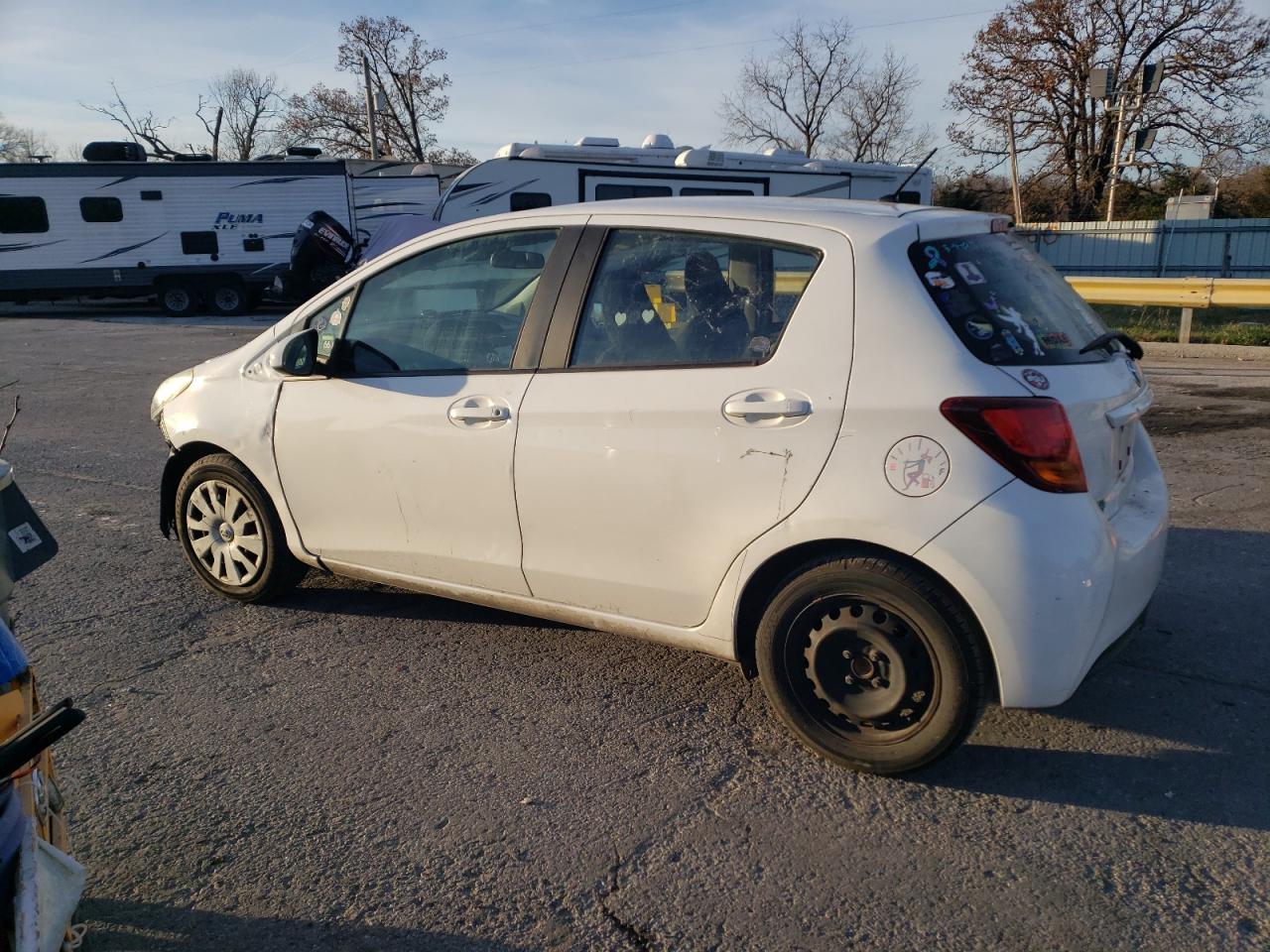 VIN VNKKTUD32HA073766 2017 TOYOTA YARIS no.2