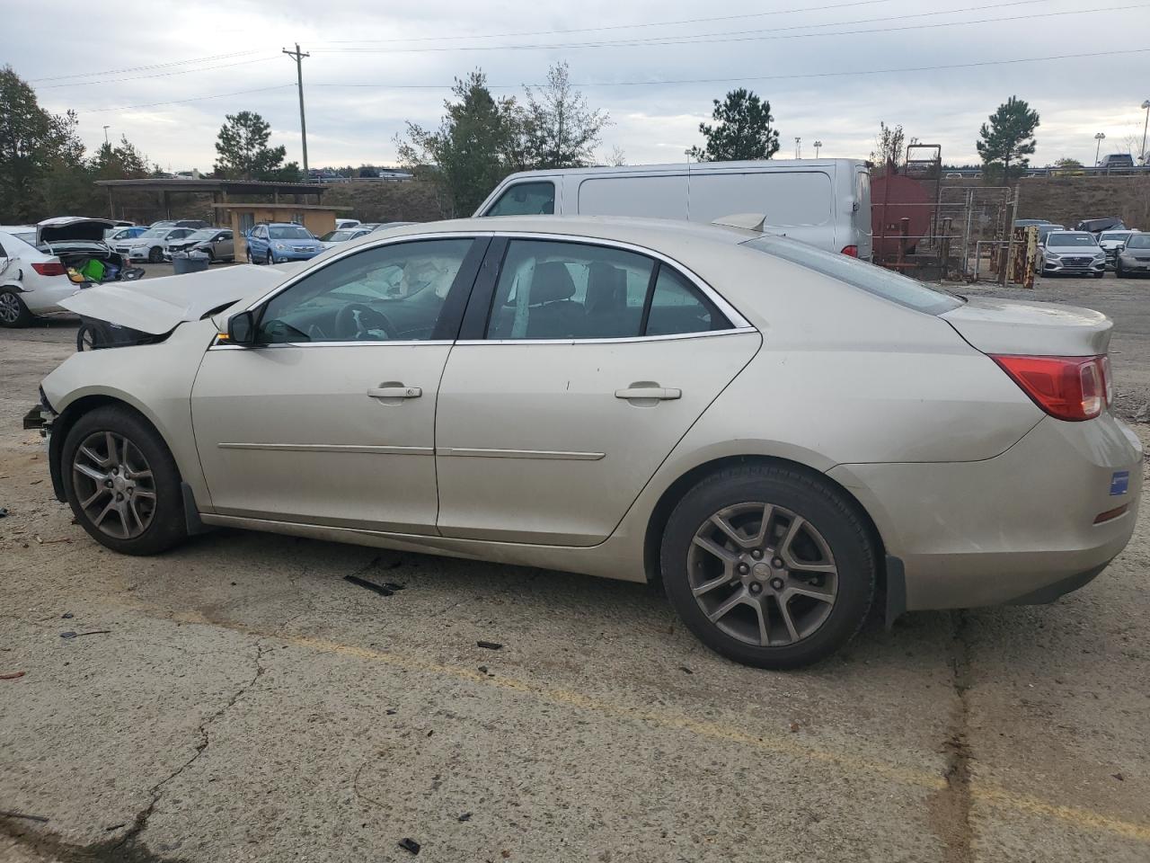 2016 Chevrolet Malibu - Image 2