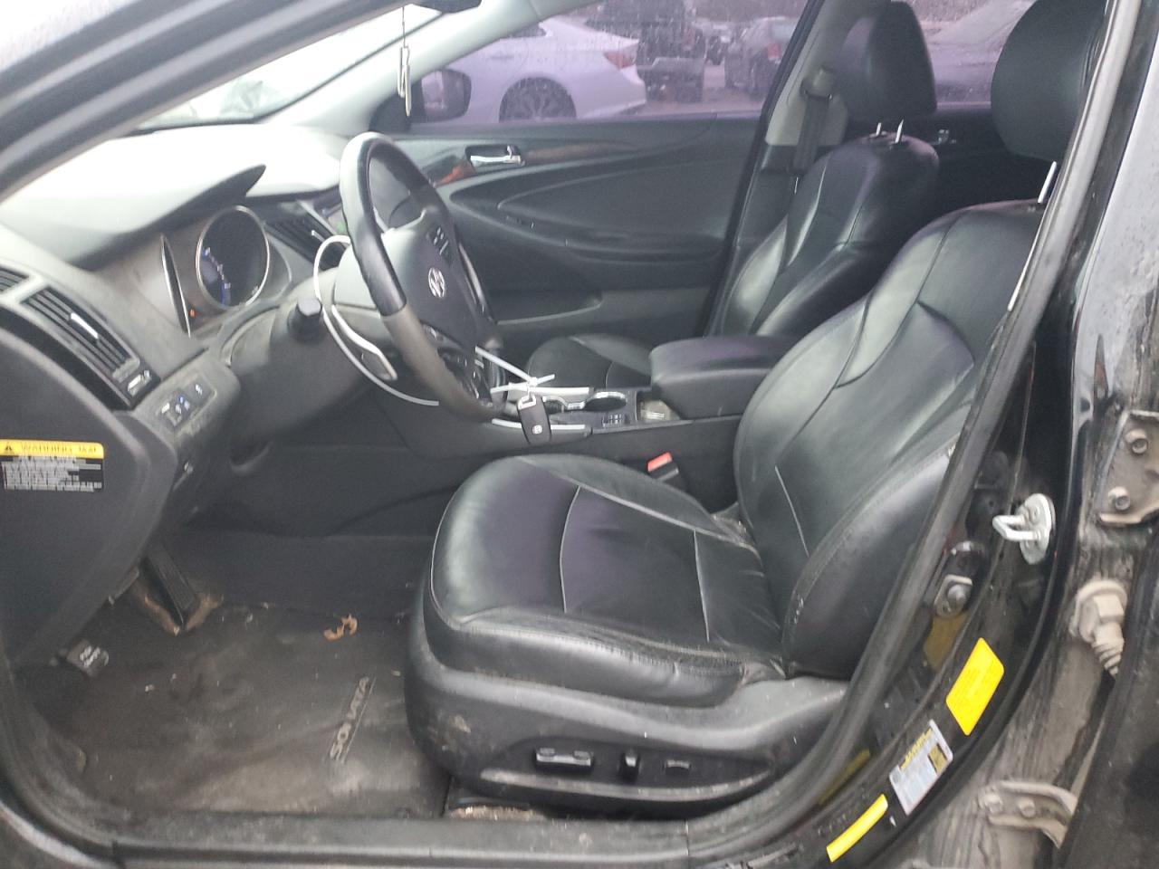 2012 Hyundai Sonata - Image 7