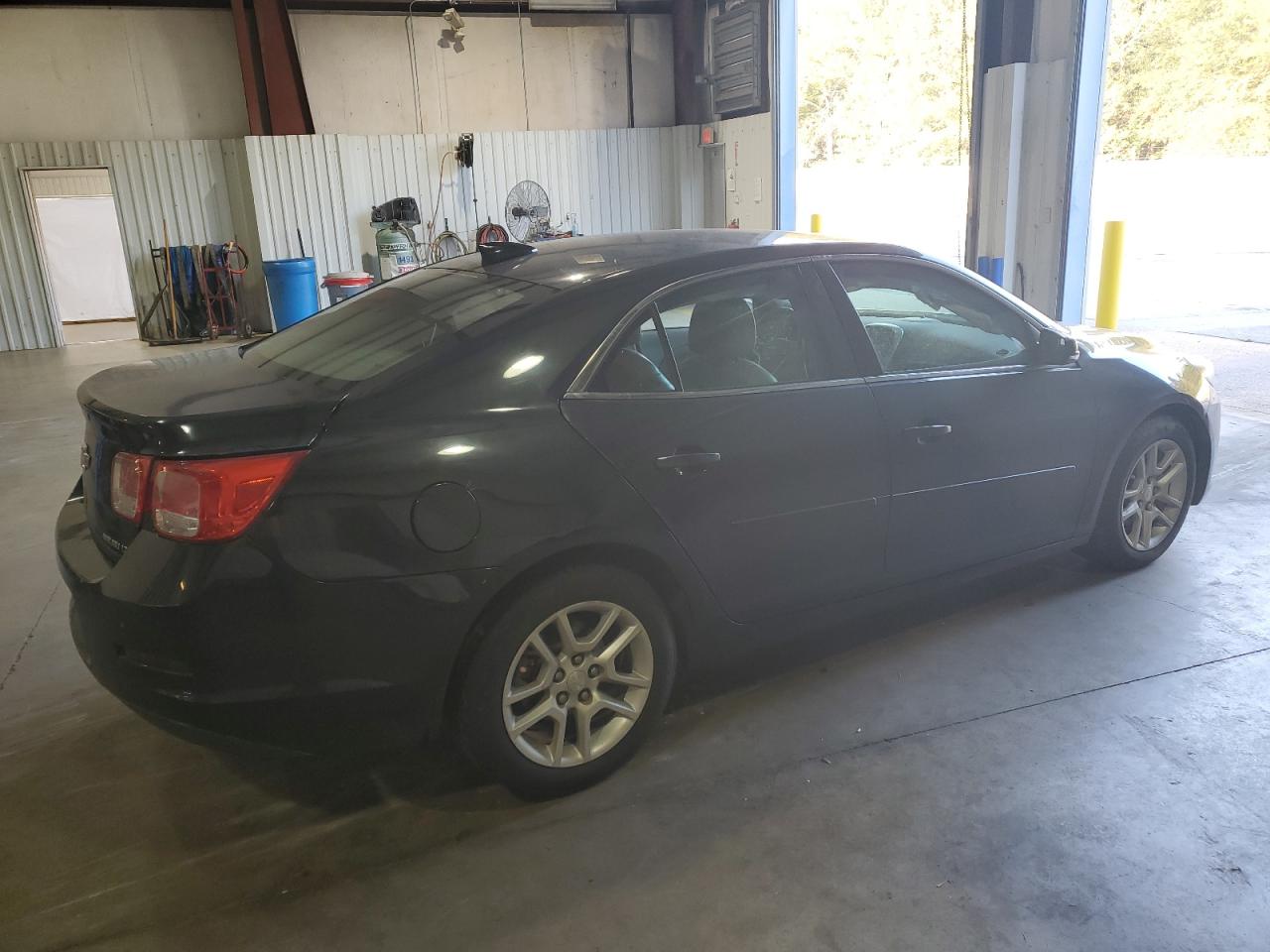 2015 Chevrolet Malibu - Image 3