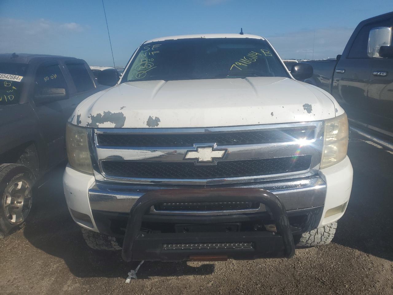 2011 Chevrolet Silverado - Image 5