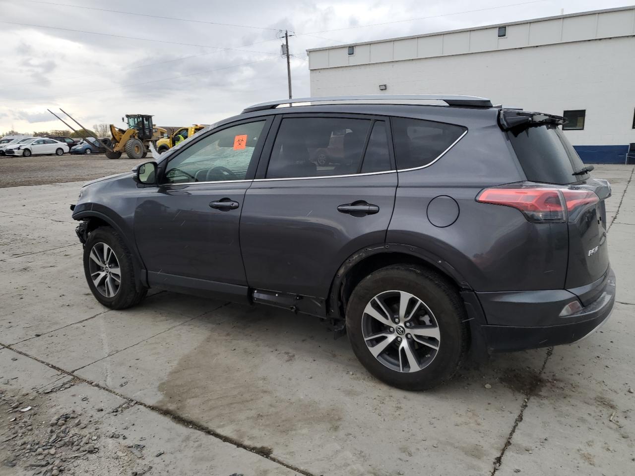 VIN JTMRFREVXHJ124846 2017 TOYOTA RAV4 no.2