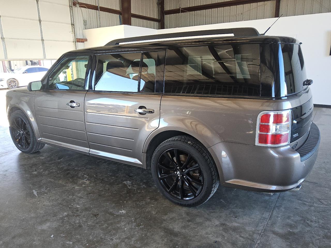 2019 Ford Flex - Image 2