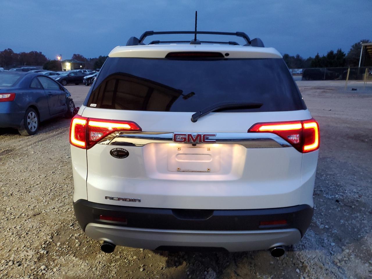 2019 GMC Acadia - Image 6