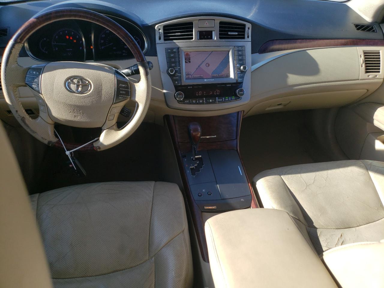 2011 Toyota Avalon - Image 8