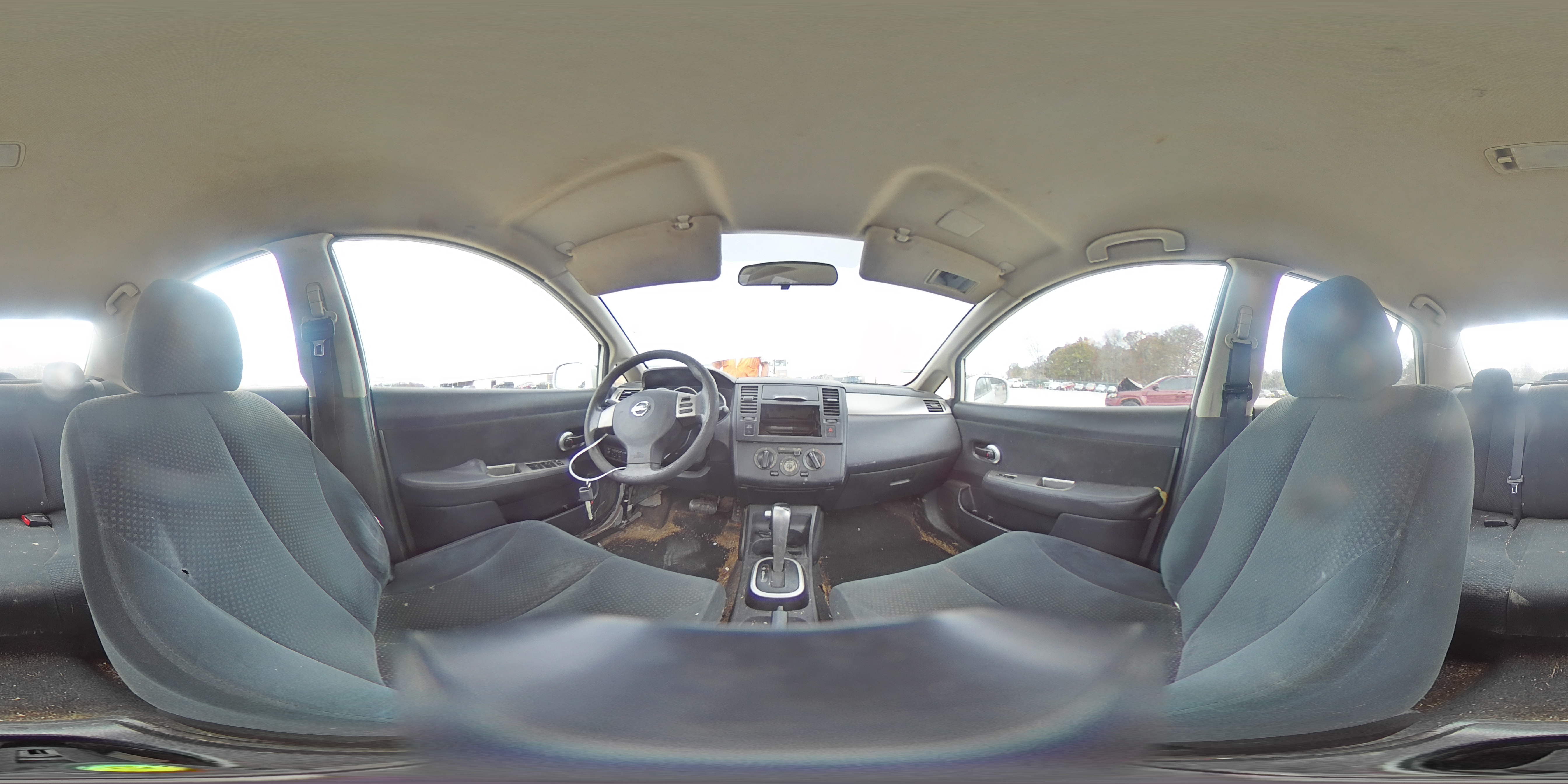 2010 Nissan Versa - Image 13