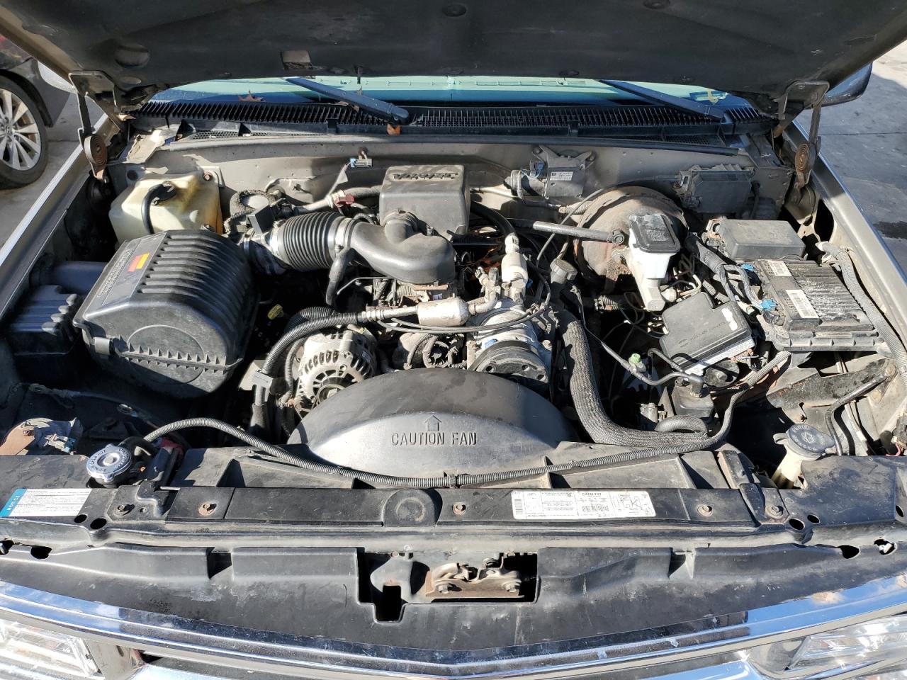 1999 Chevrolet Tahoe - Image 13