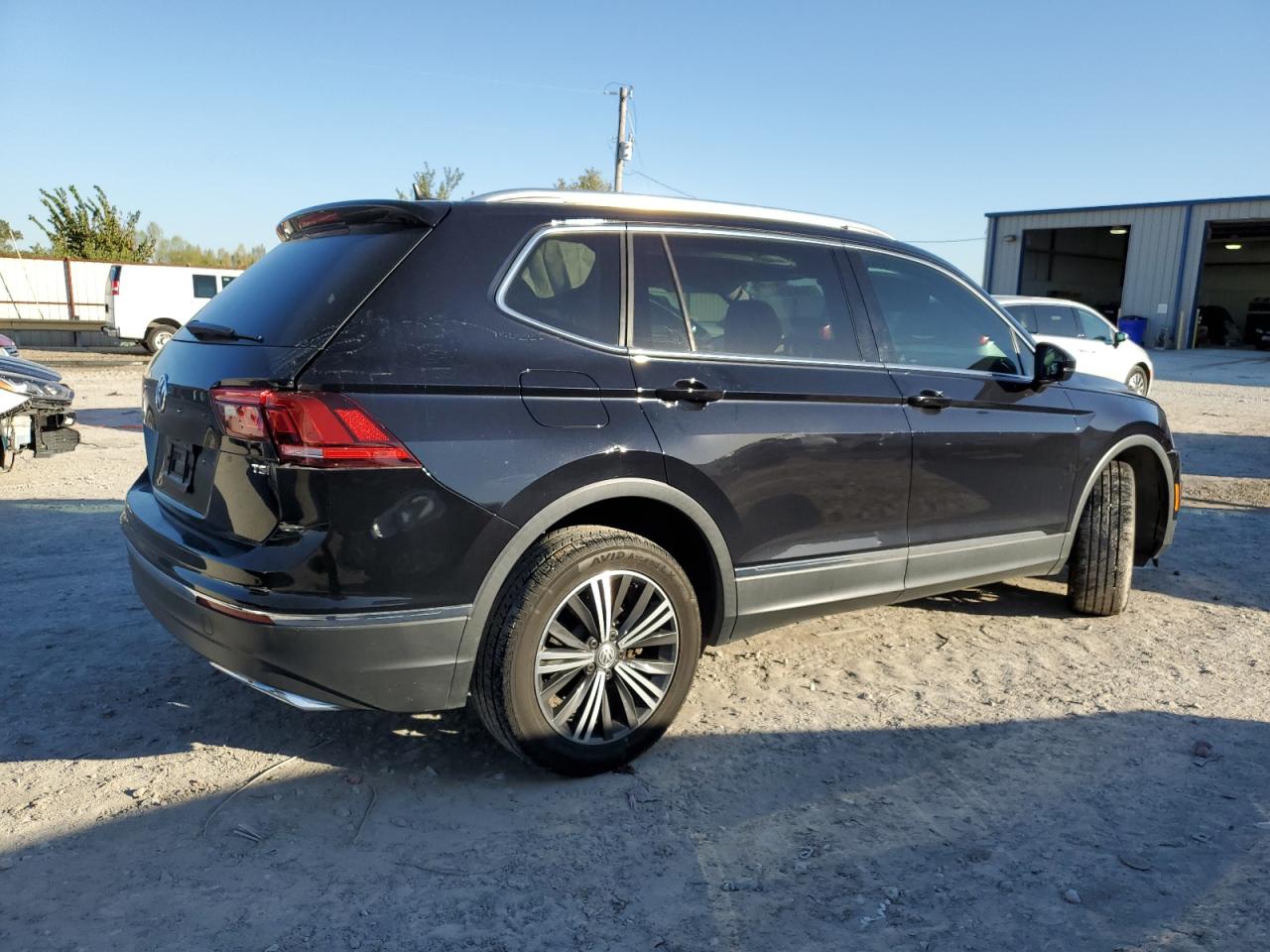 2018 Volkswagen Tiguan - Image 3