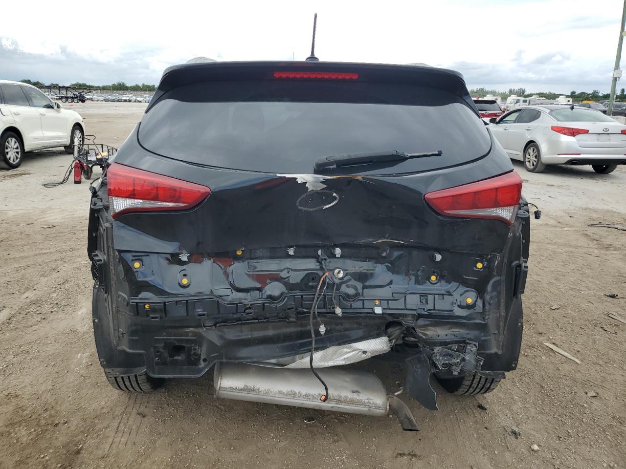 VIN KM8J3CA40HU475498 2017 HYUNDAI TUCSON no.6