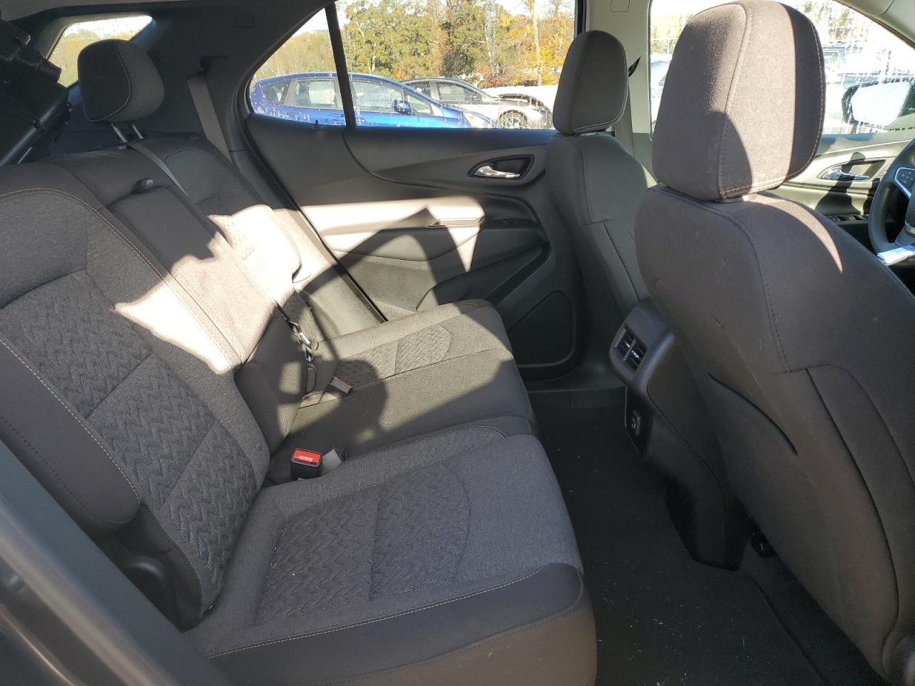 2022 Chevrolet Equinox - Image 11