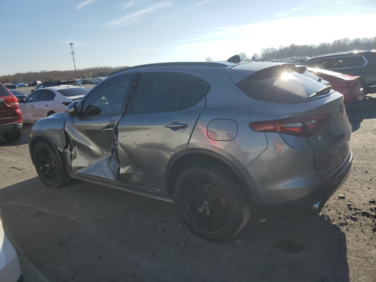 2018 Alfa Romeo Stelvio - Image 2